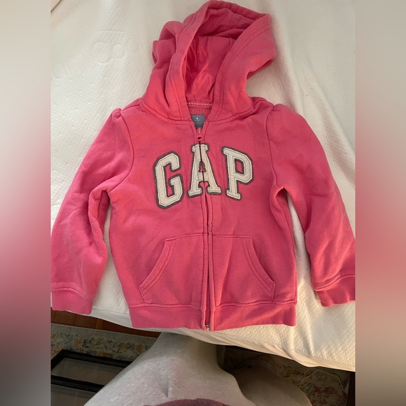 GAP 4T girls zip up sweatshirt - Picture 1 of 3